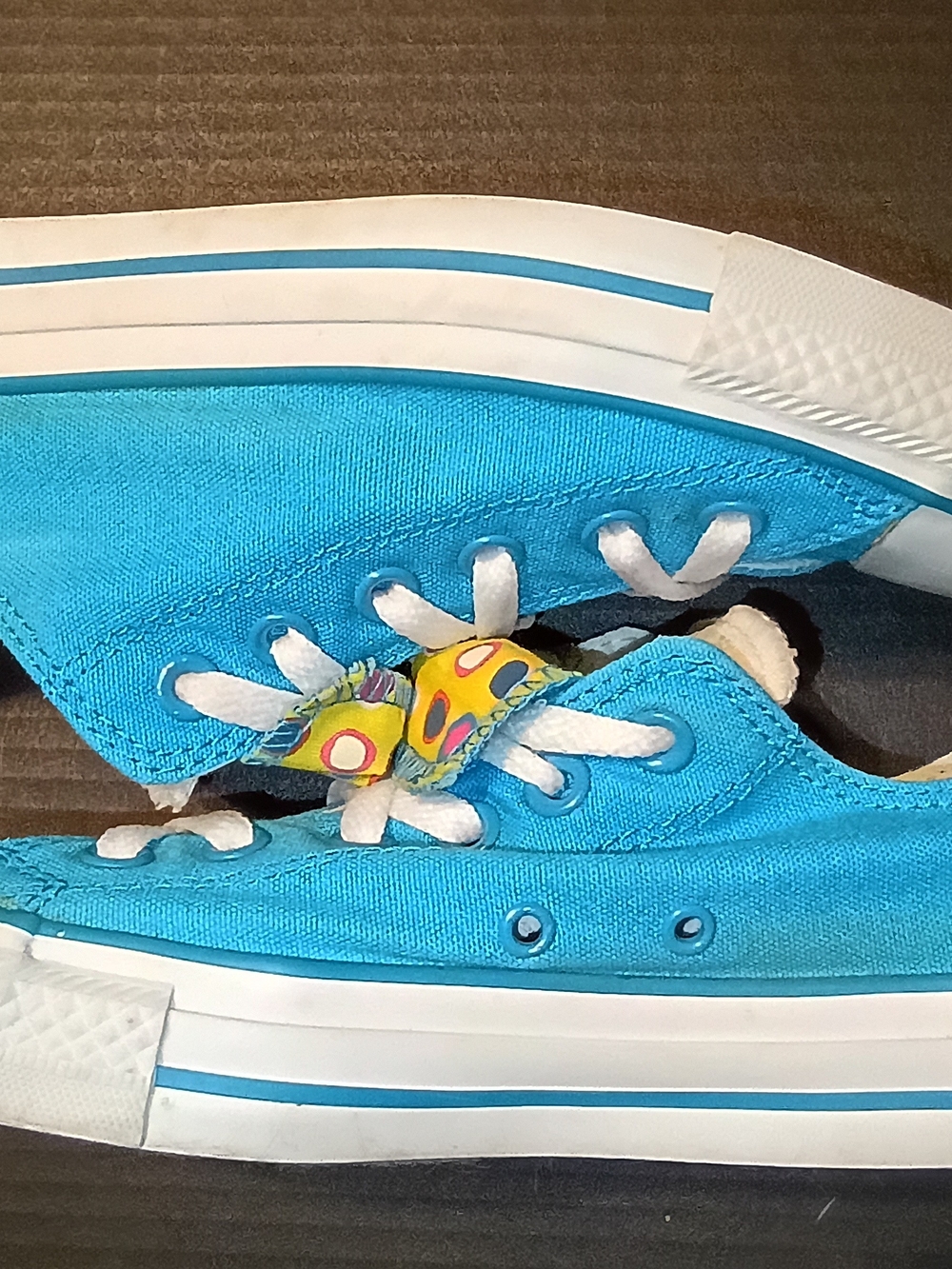Converse Turquoise Low Top Canvas Sneakers with Polka Dot Tongue - Picture 4 of 10